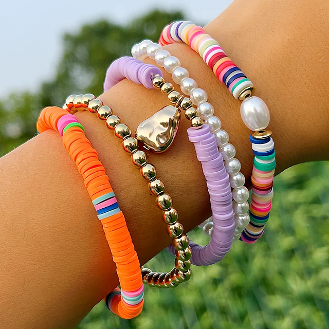  bracelets