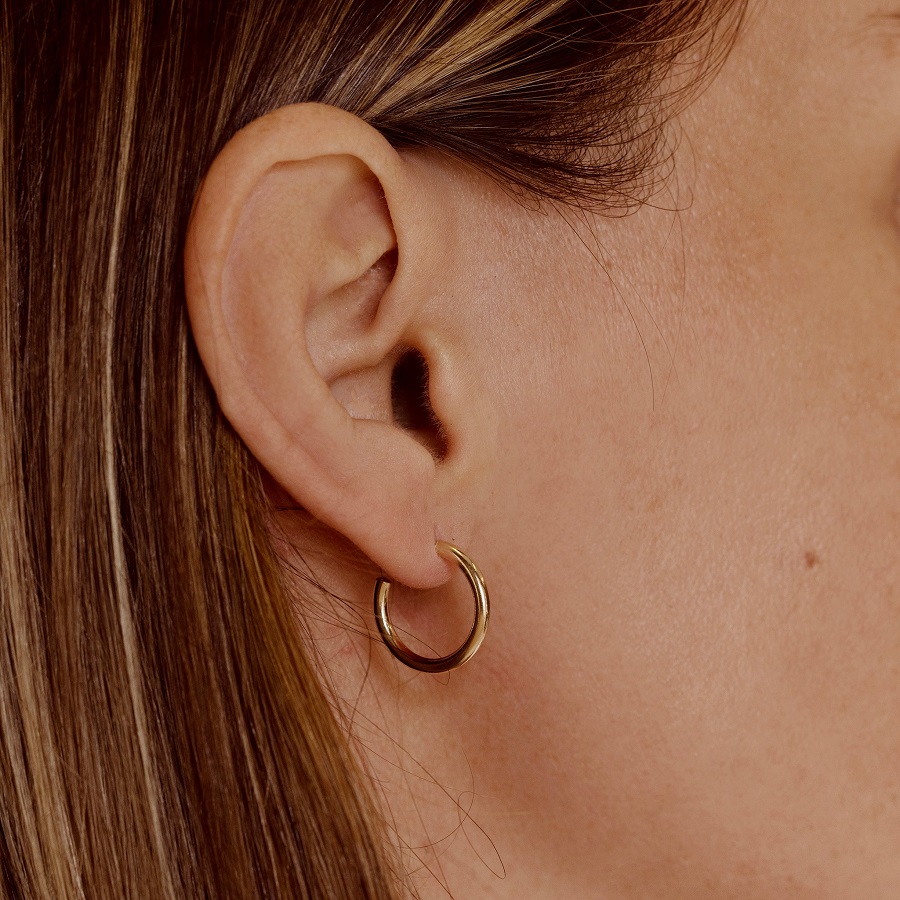 Decoding the Left Ear Earring: More Than Just an Accessory