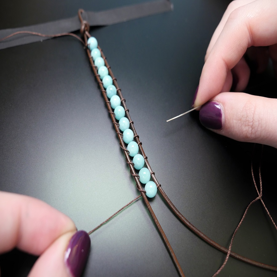 how to make a beaded bracelet