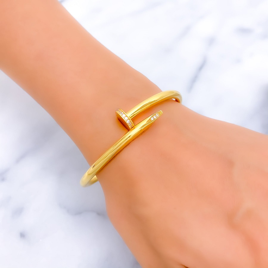 Nail bracelet