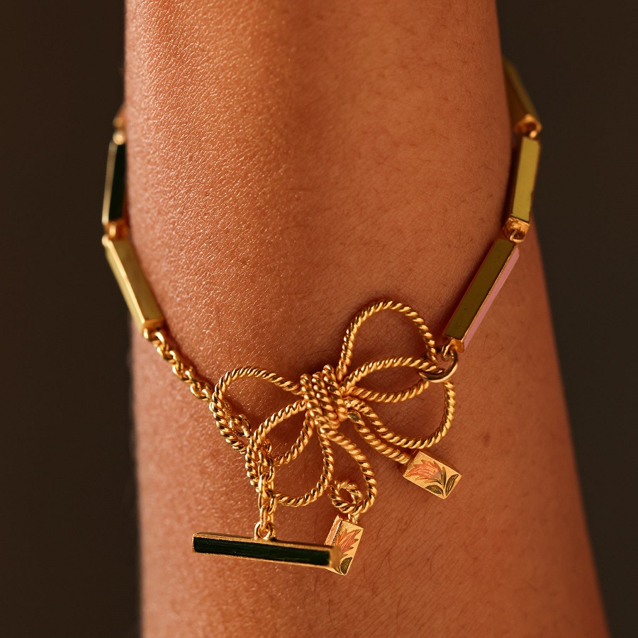 Bow bracelet