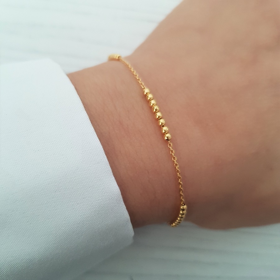 Dainty Gold Bracelet: Discover the Timeless Charm of It for Wear